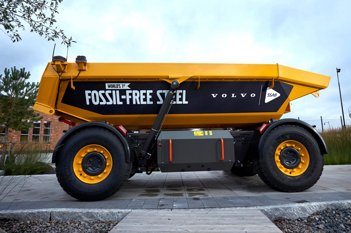 2 volvo fossil free truck 2 volvo fossil free truck