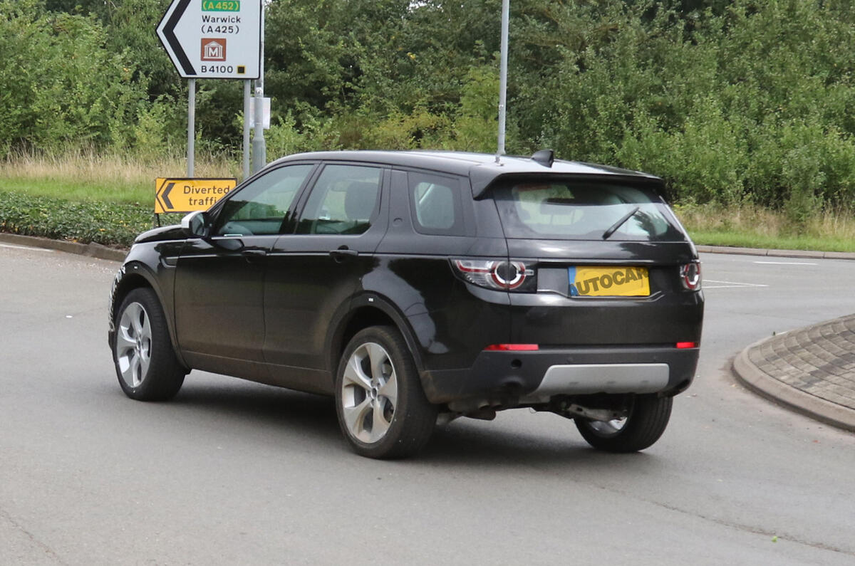 2018 Land Rover Discovery Sport facelift to get hybrid option