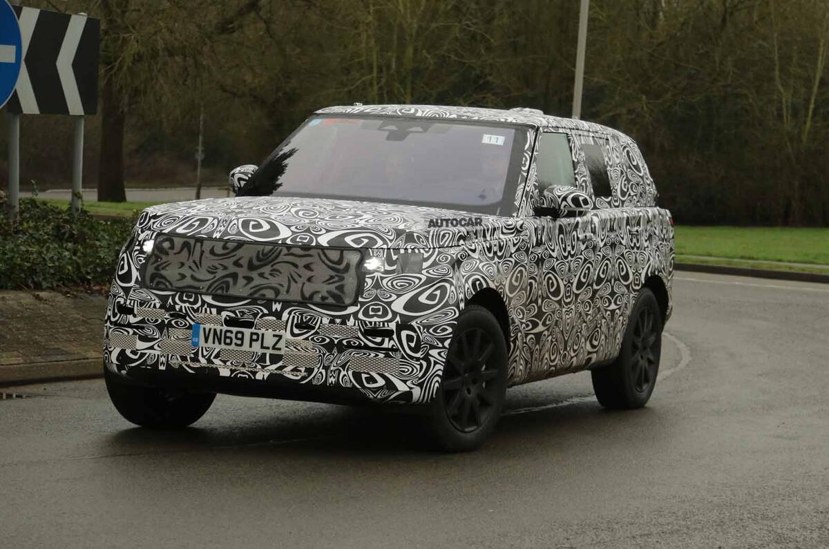 2022 Range Rover Sport prototype 2022 Range Rover Sport prototype front