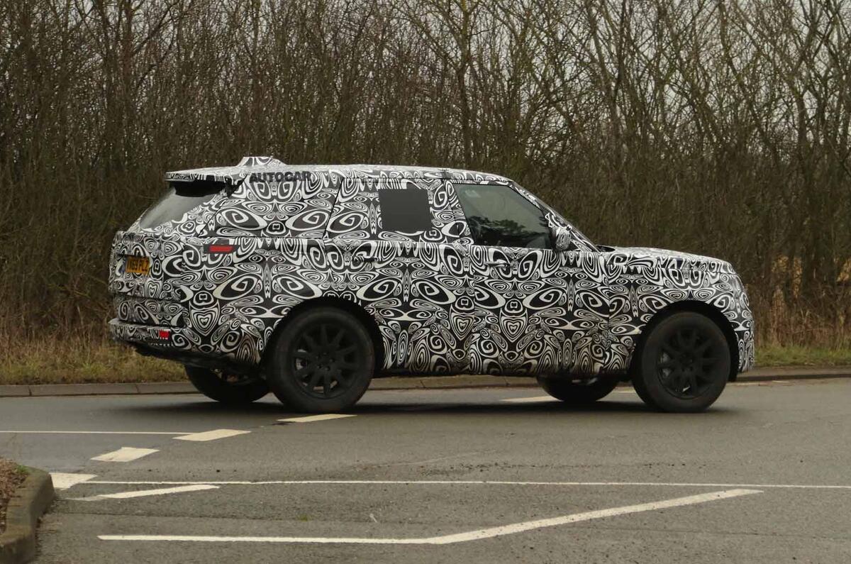 2022 Range Rover Sport prototype 2022 Range Rover Sport prototype side rear