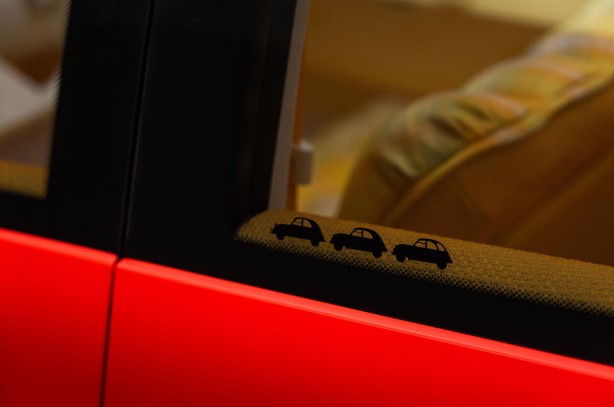 2CV 16