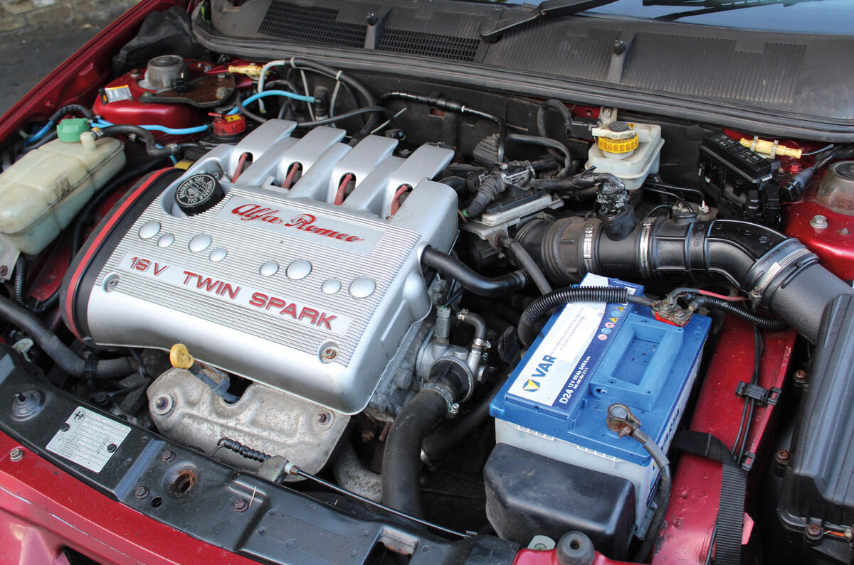 Alfa Romeo 145 Cloverleaf - engine