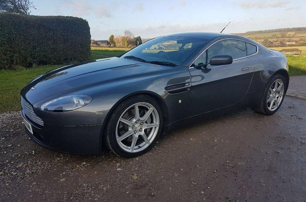 Aston Martin Vantage Aston Martin Vantage