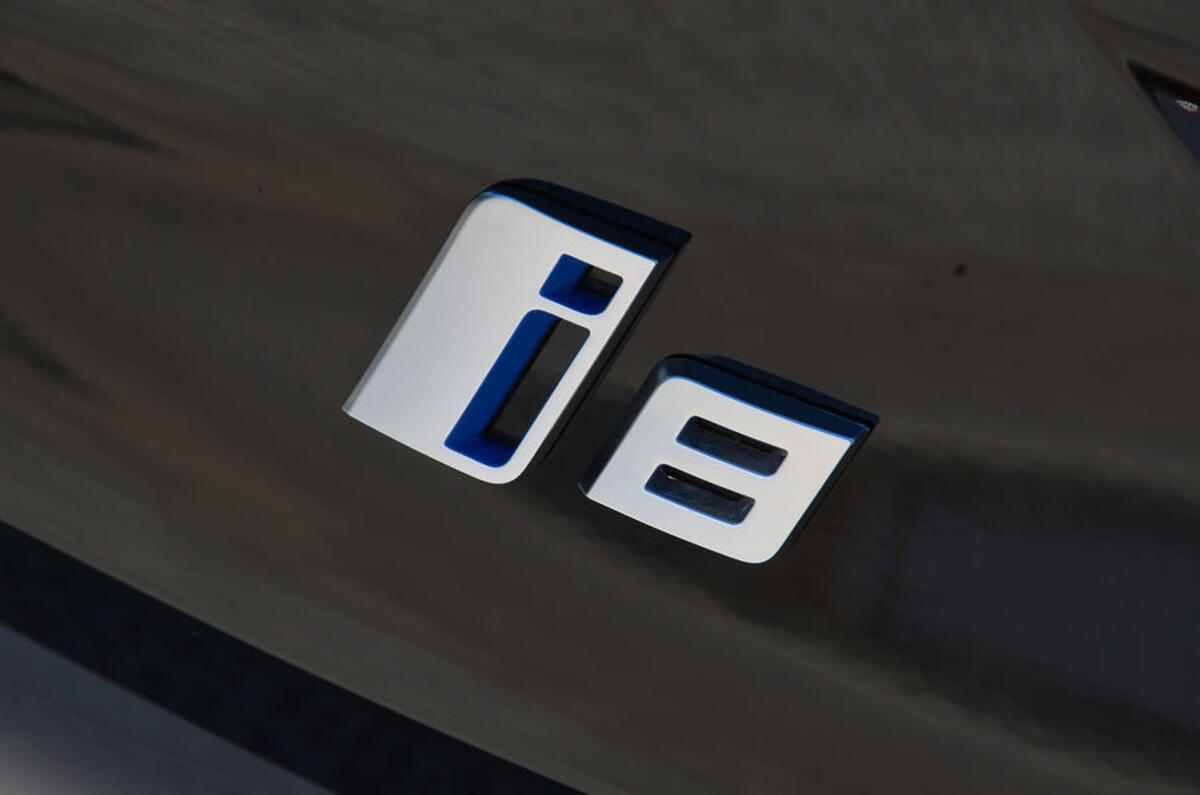 BMW i8 Coupe BMW i8 Coupe