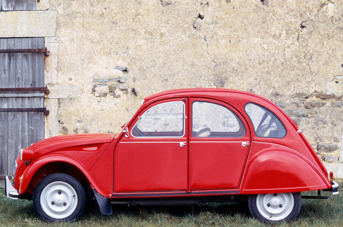 Citroen 2CV - static side Citroen 2CV - static side