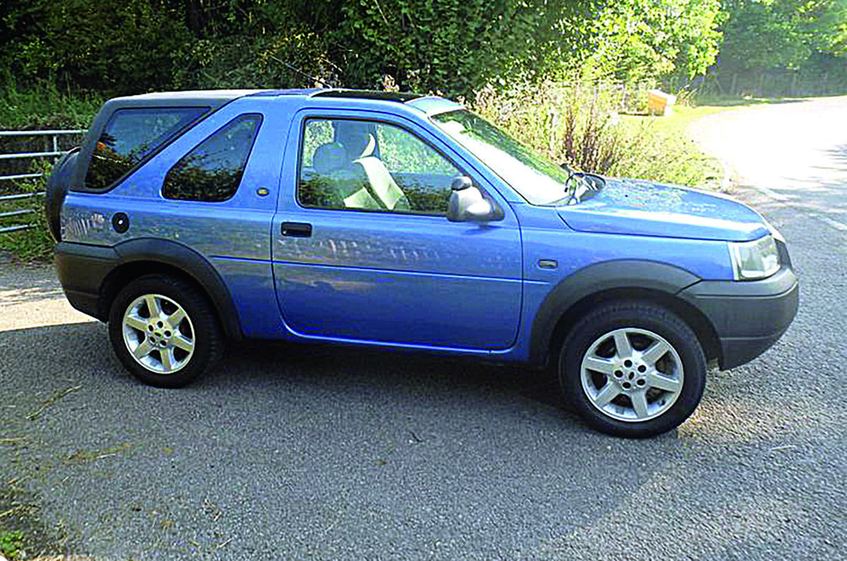 Land Rover Freelander - side Land Rover Freelander - side