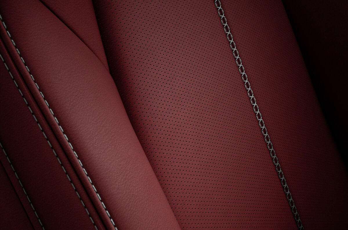 Mazda MX-5 R-Sport 2020 - burgundy seats Mazda MX-5 R-Sport 2020 - burgundy seats