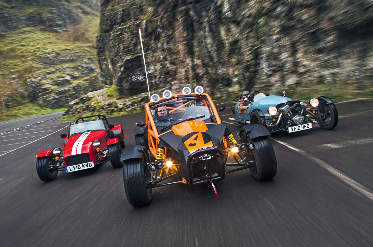 Morgan 3 Wheeler, Caterham Seven 310R, Ariel Nomad: winter drive 