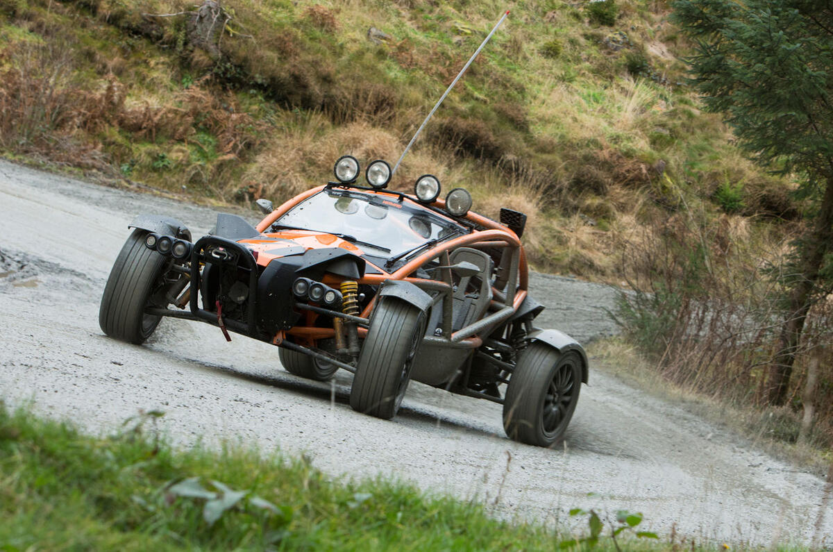 Morgan 3 Wheeler, Caterham Seven 310R, Ariel Nomad: winter drive 
