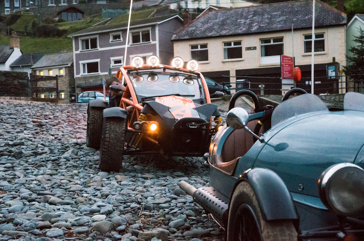Morgan 3 Wheeler, Caterham Seven 310R, Ariel Nomad: winter drive 