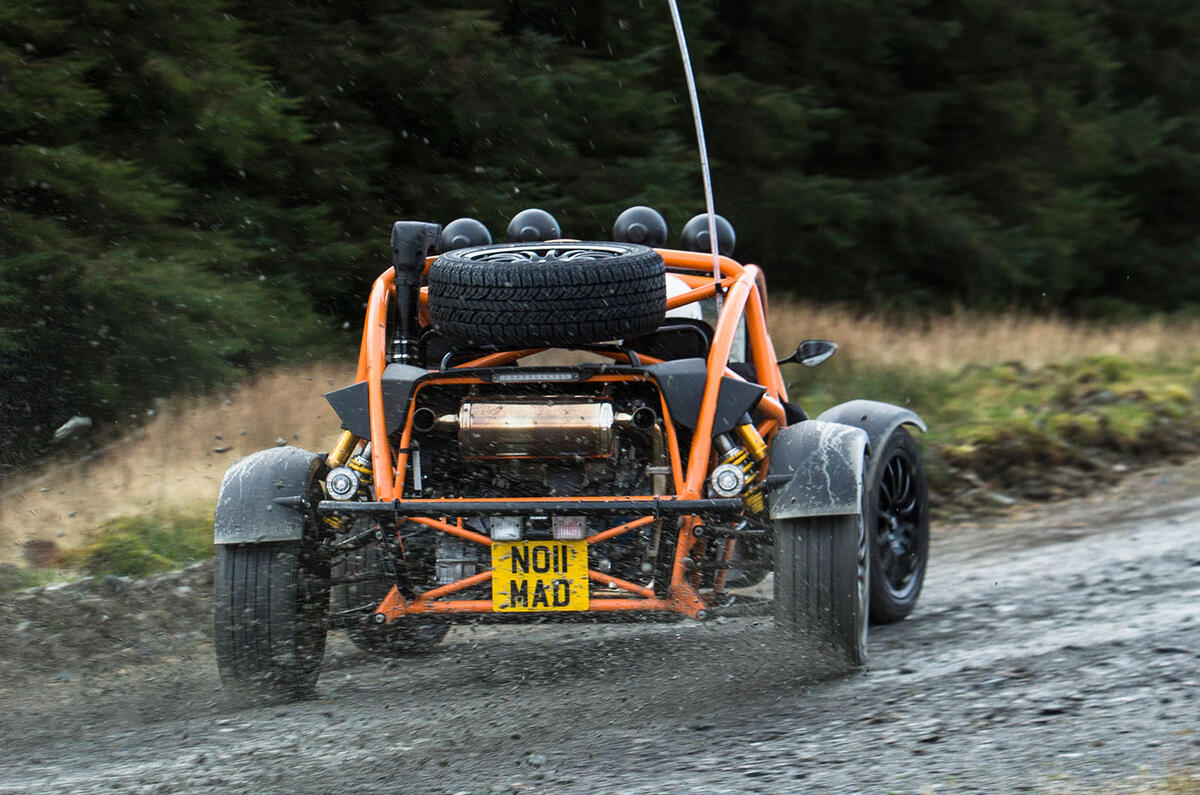 Morgan 3 Wheeler, Caterham Seven 310R, Ariel Nomad: winter drive 