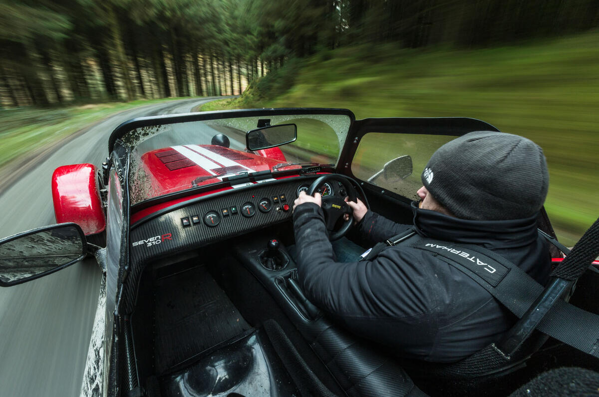 Morgan 3 Wheeler, Caterham Seven 310R, Ariel Nomad: winter drive 