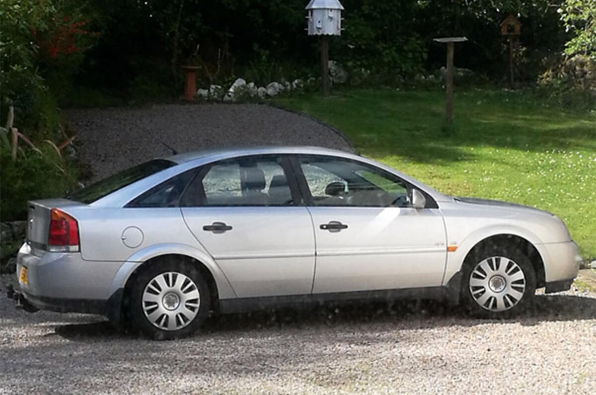 Vauxhall Vectra 2005 - static side Vauxhall Vectra 2005 - static side