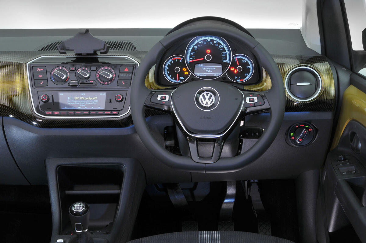 Volkswagen Up 2016 - interior