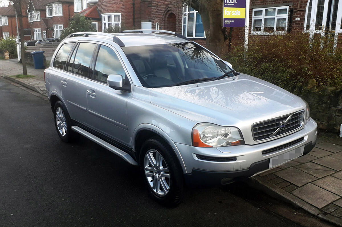 Volvo XC90 - stationary front Volvo XC90 - stationary front