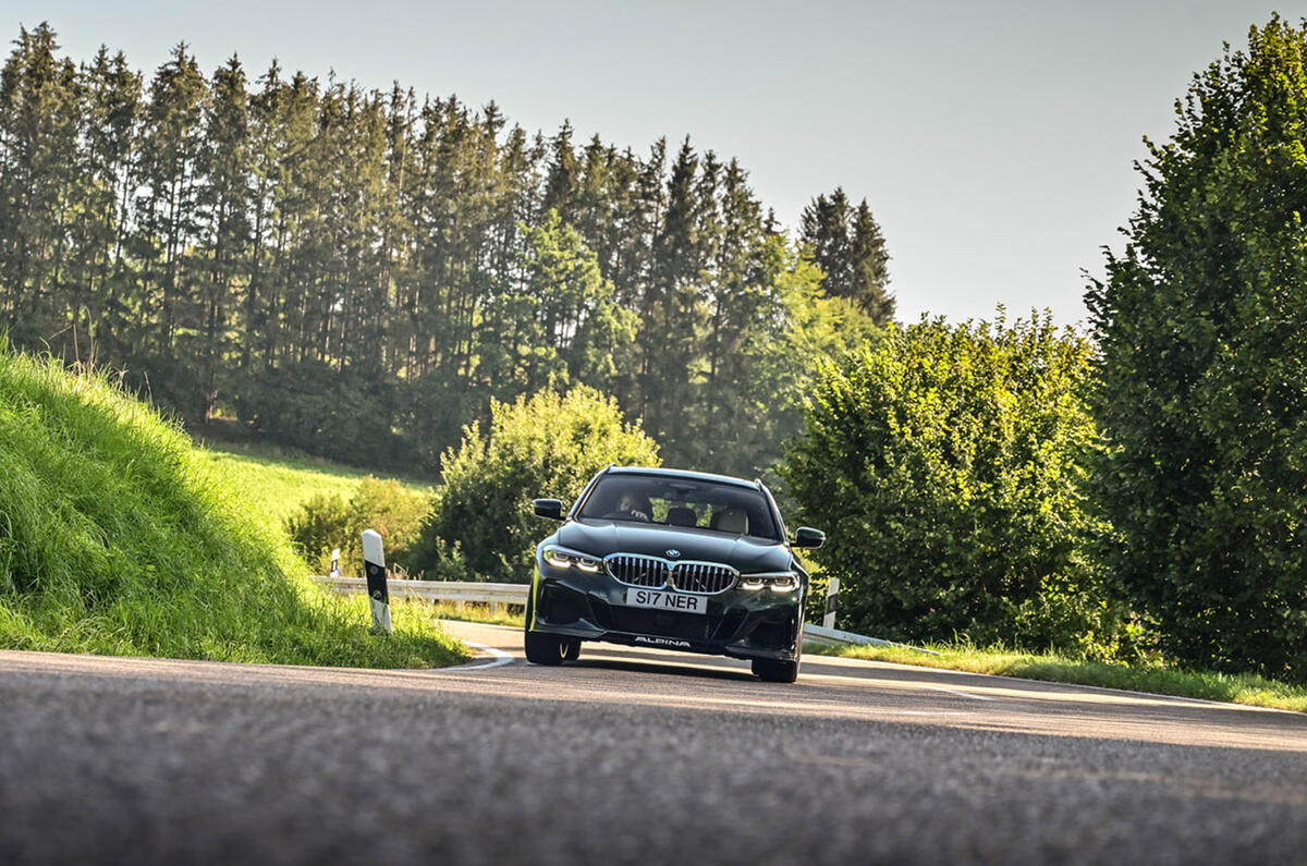 Alpina B3 Touring - front