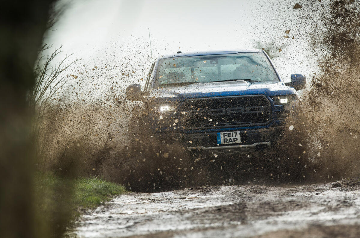 Ford Raptor - hero front