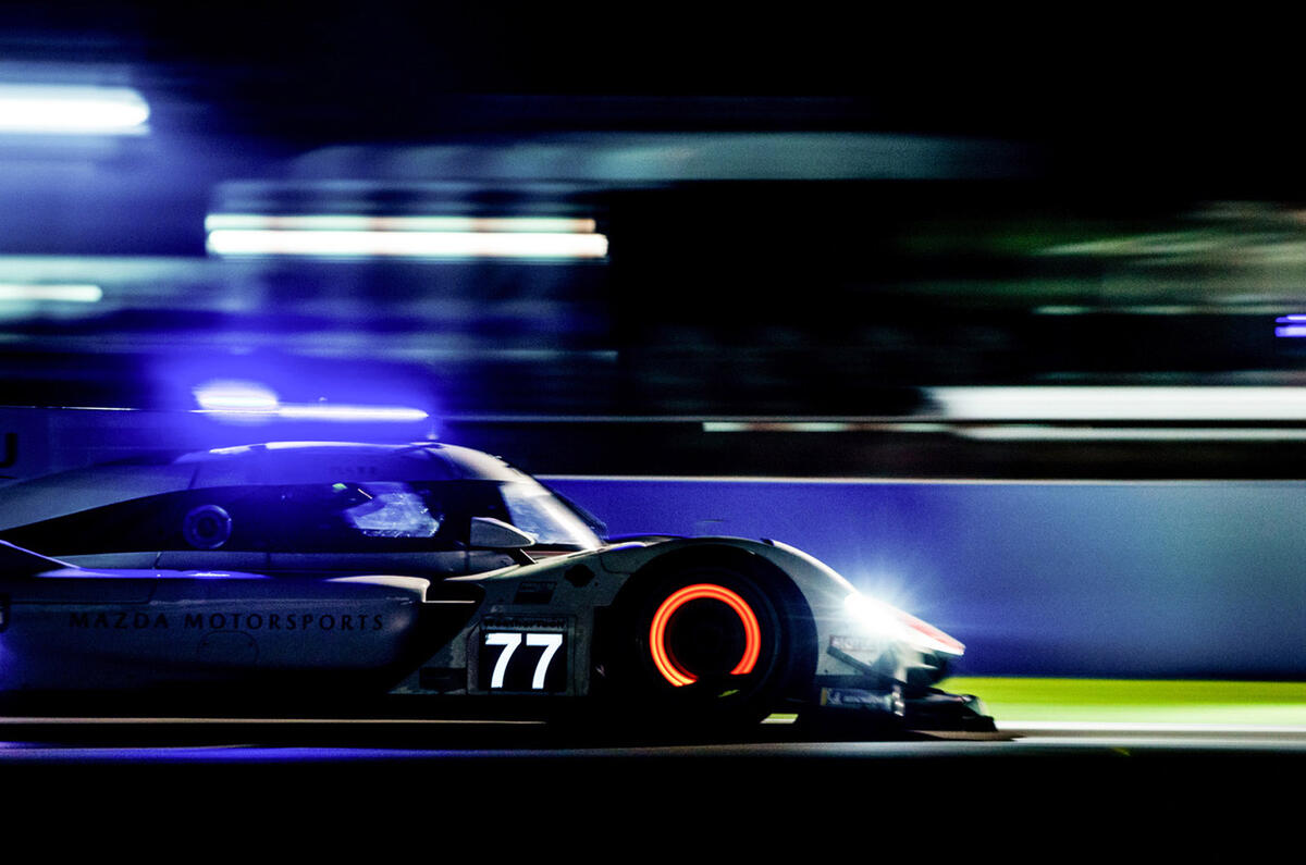 30 201112 IMSA Sebring 04320