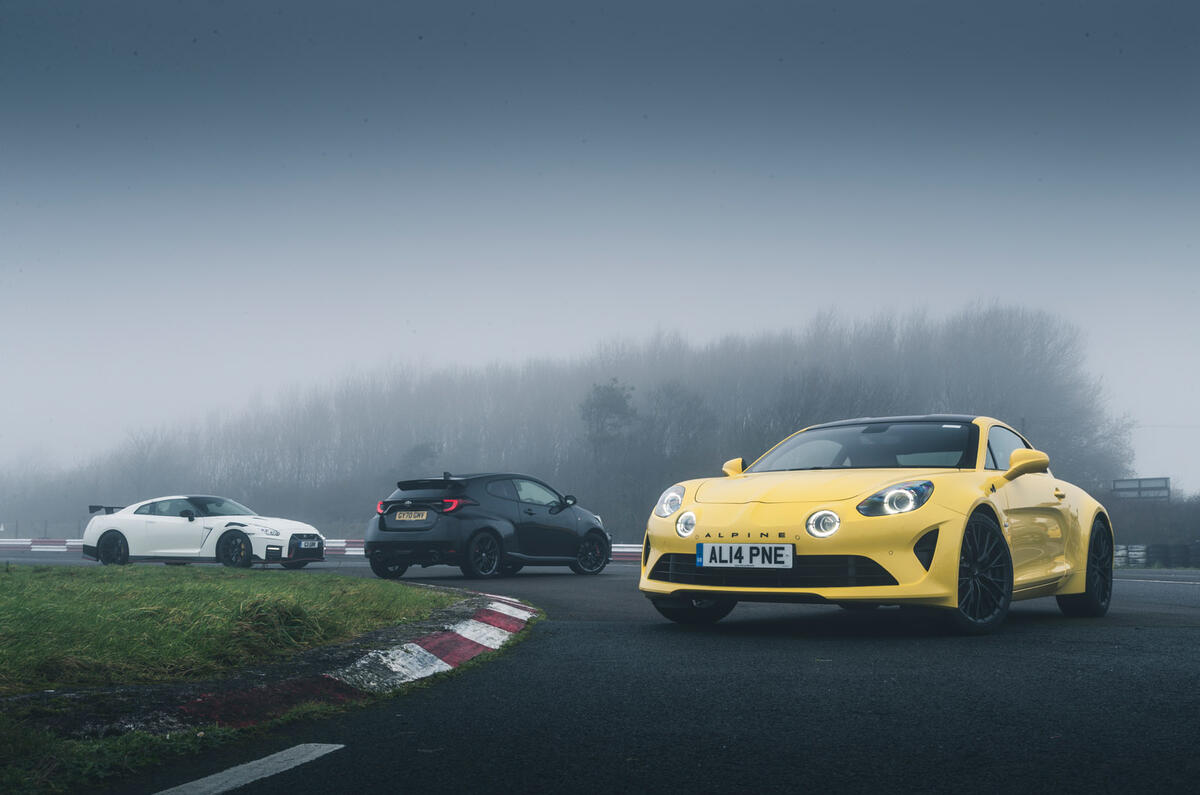 30 LUC Renault Alpine Nissan GTR Nismo Toyota Yaris GR 2021 0005