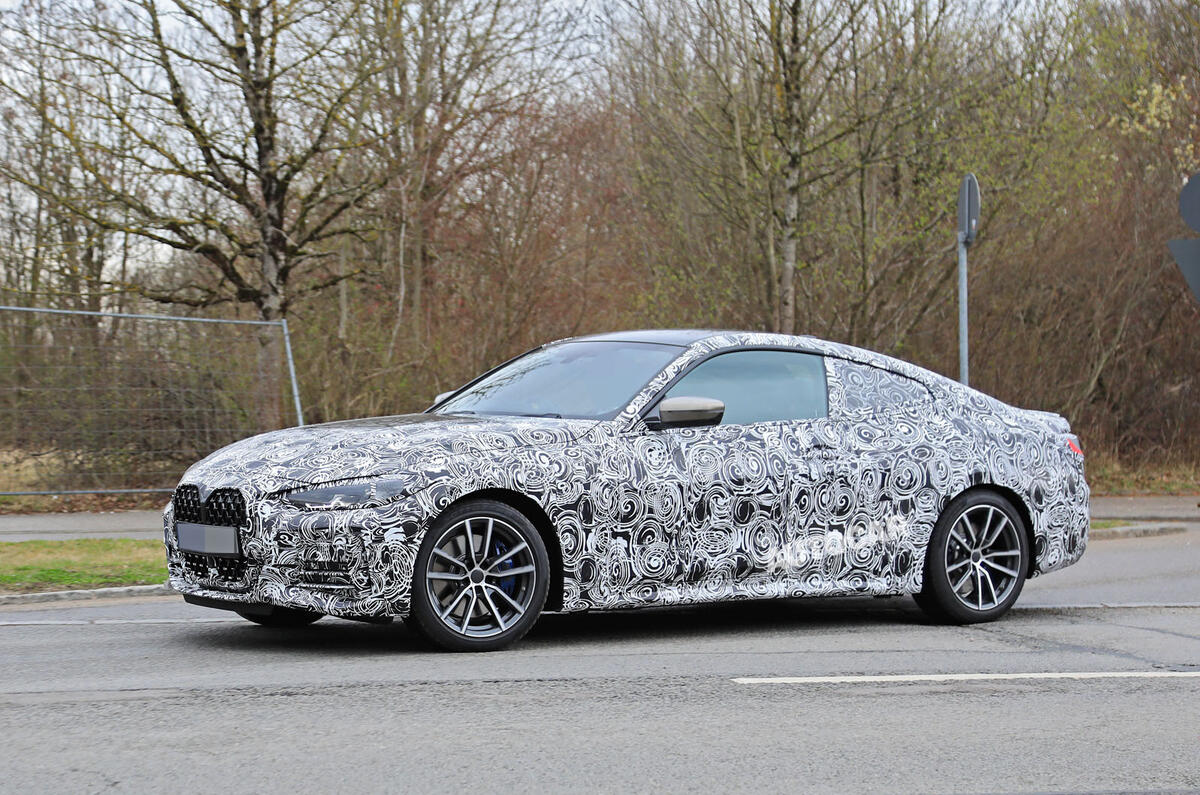 BMW 4 Series Coupe 2020 - hero side BMW 4 Series Coupe 2020 - hero side