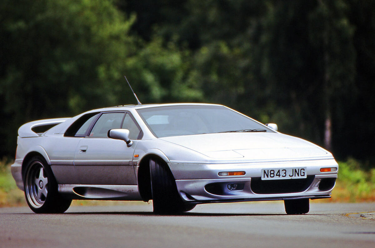 Lotus Esprit Sport 300 - tracking side Lotus Esprit Sport 300 - tracking side