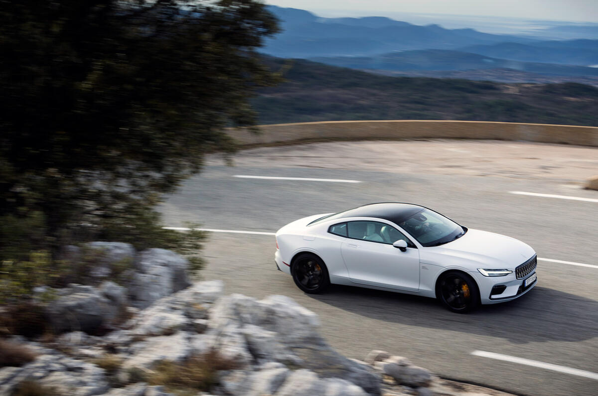 Polestar 1 - tracking side