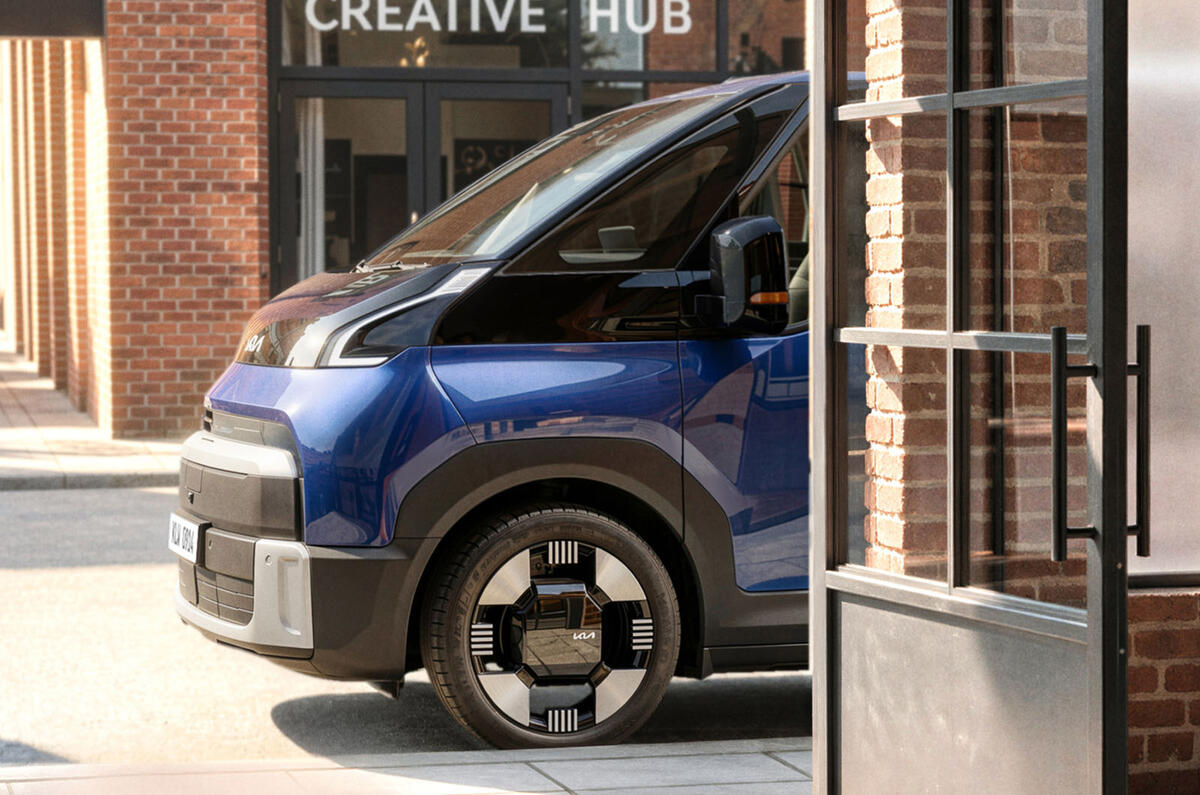 32059 kia corporate pv7 teased ahead of world premiere at iaa transportation print 3600x2400 2