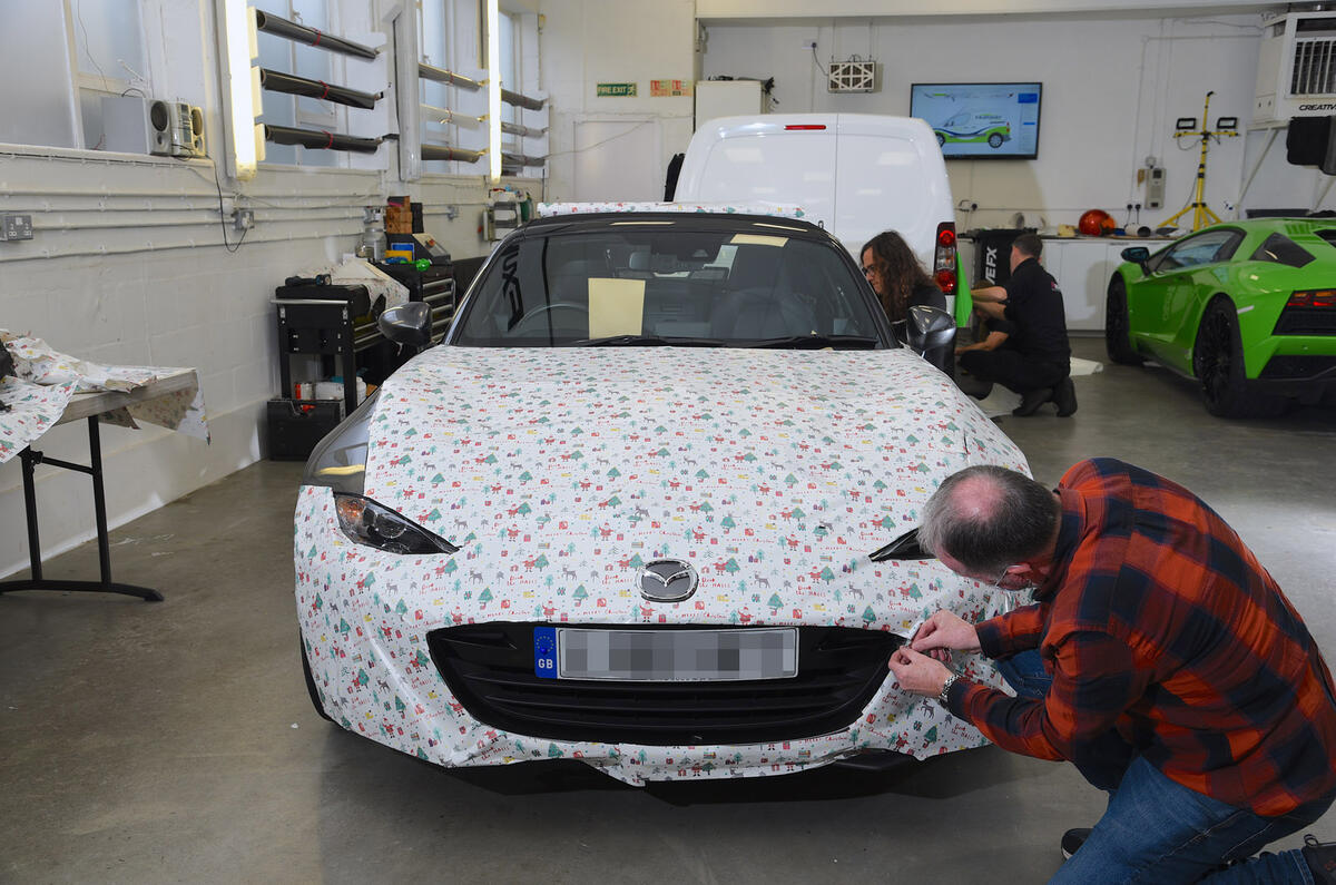 How to wrap a car How to wrap a car