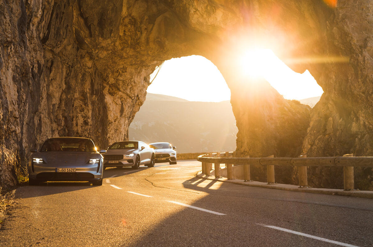 Porsche Taycan Turbo S - tracking front