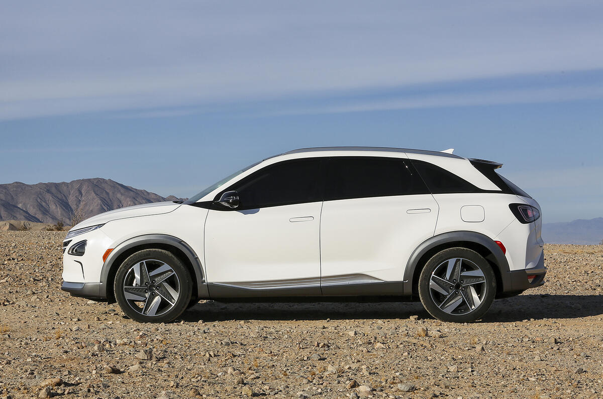 Hyundai Nexo hydrogen fuel cell-powered SUV revealed at CES