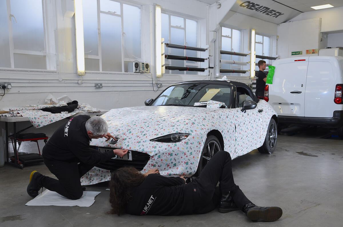 How to wrap a car How to wrap a car