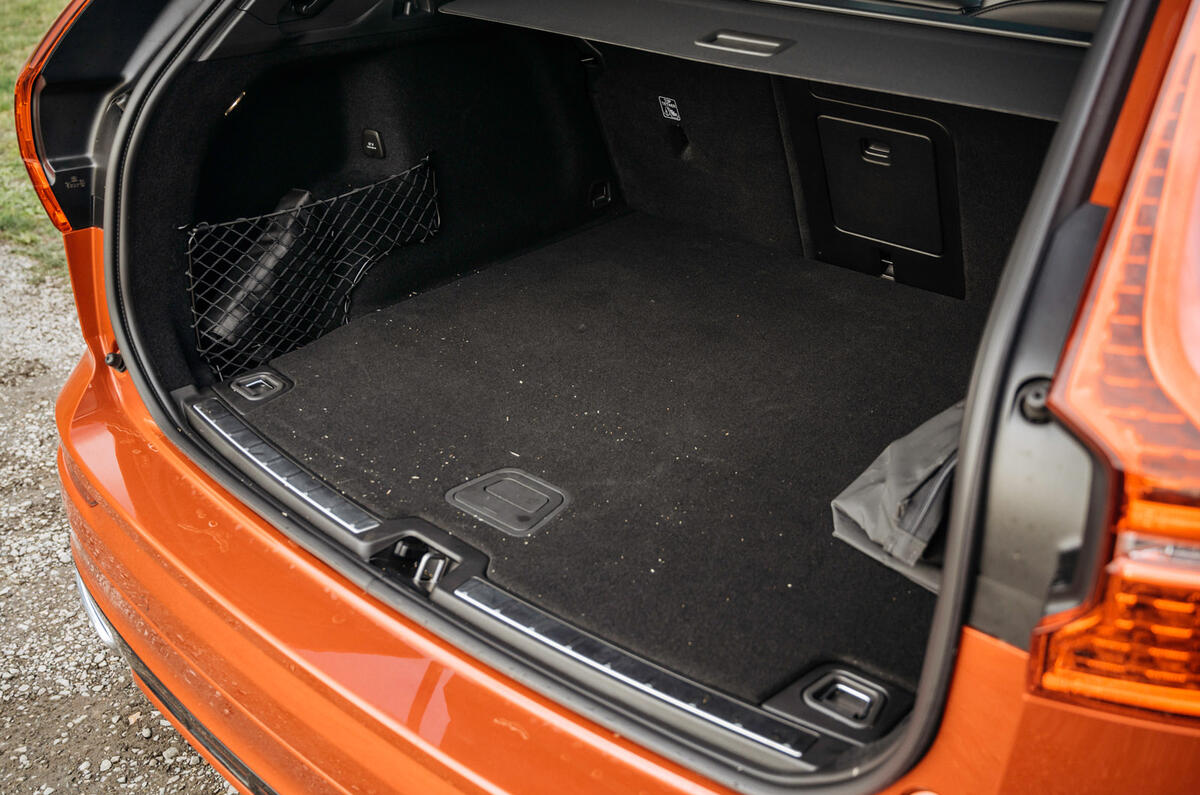 34 hybrid suv bmw landrover volvo 2020 53 34 hybrid suv bmw landrover volvo 2020 53