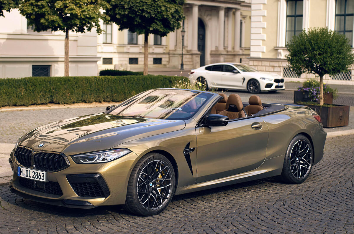 35 BMW M8 convertible LCI 2022 static front 35 BMW M8 convertible LCI 2022 static front