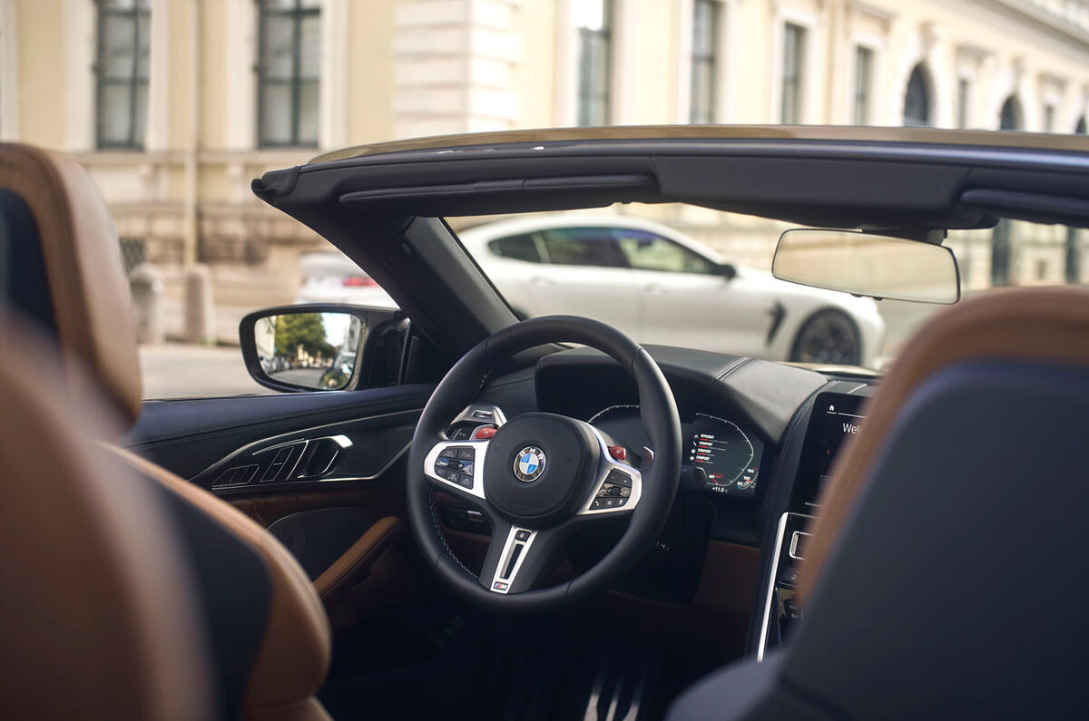 37 BMW M8 convertible LCI 2022 cabin 37 BMW M8 convertible LCI 2022 cabin