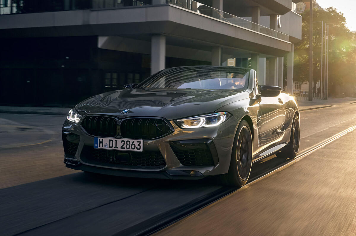 39 BMW M8 convertible LCI 2022 tracking front 39 BMW M8 convertible LCI 2022 tracking front