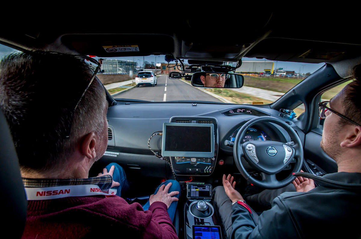 Grand Drive Nissan Leaf - interior