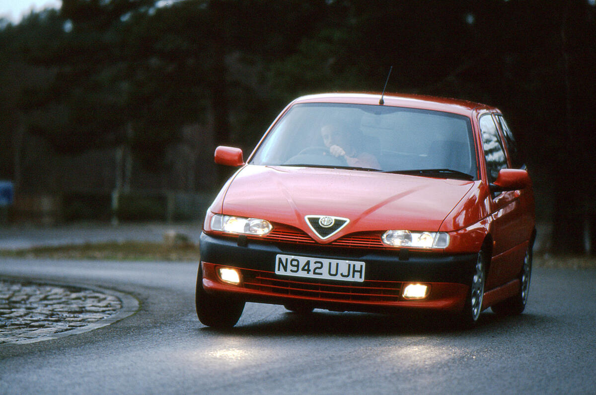 Alfa Romeo 145 Cloverleaf - hero front