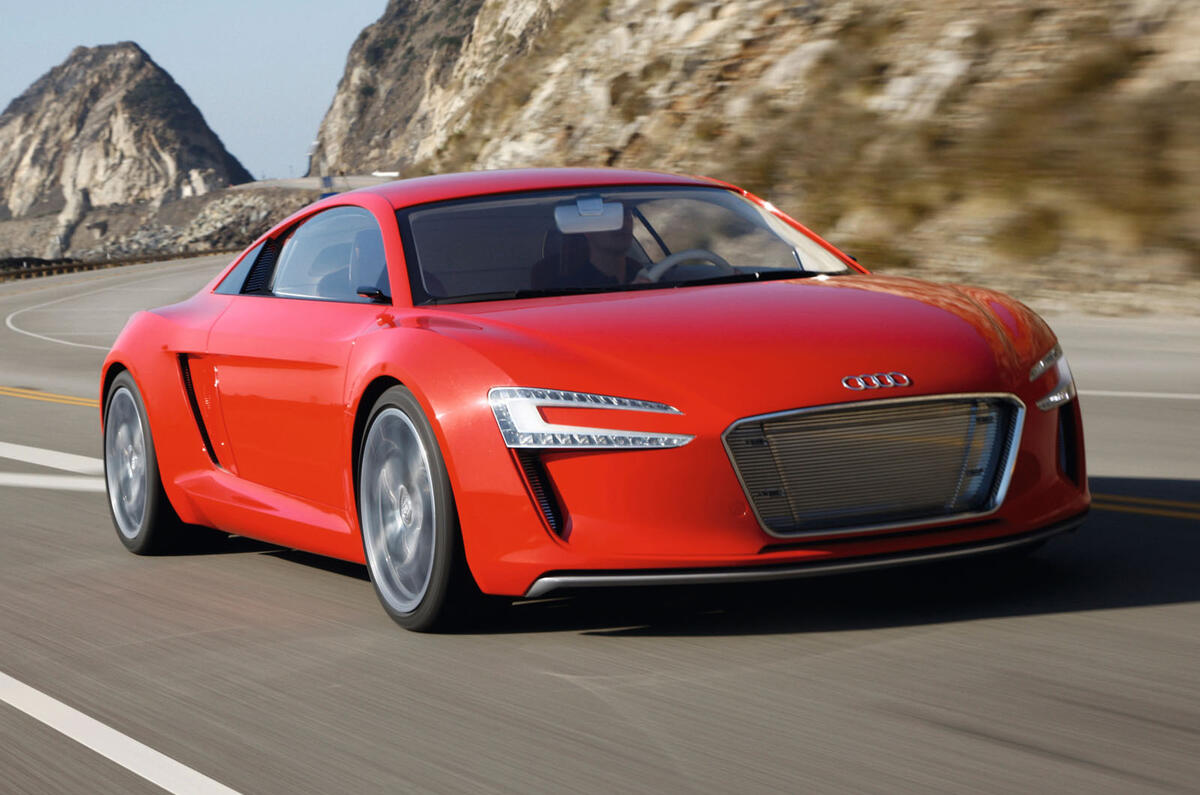 4 Audi E tron Concept 2010 official images dynamic right