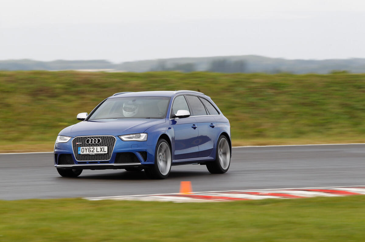 Audi RS4 2012 - hero front Audi RS4 2012 - hero front