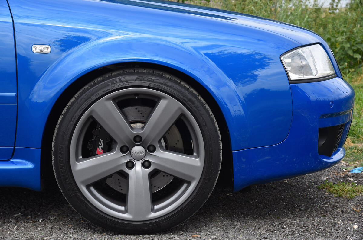 Audi RS6  Audi RS6