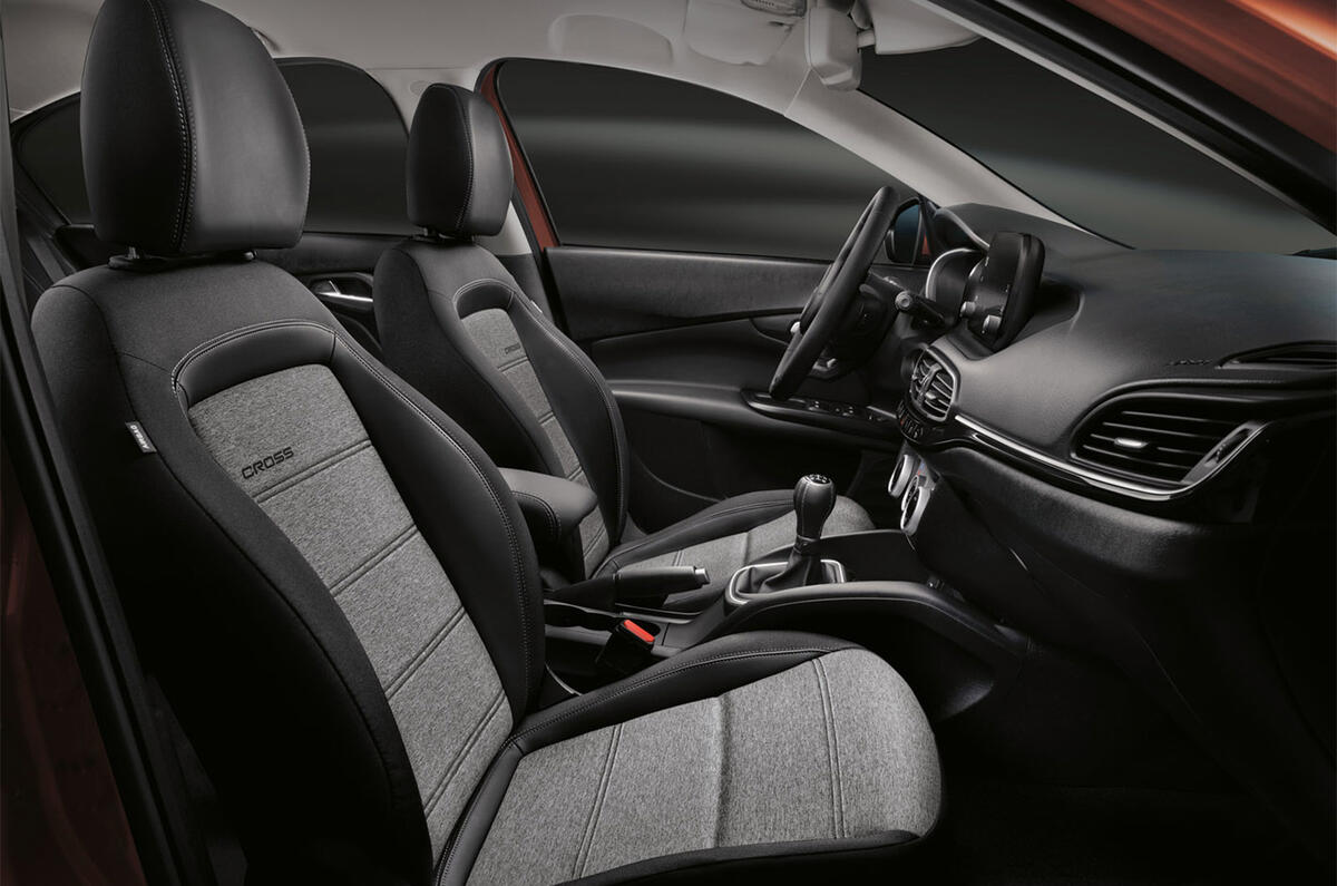 Fiat Tipo Cross - interior Fiat Tipo Cross - interior