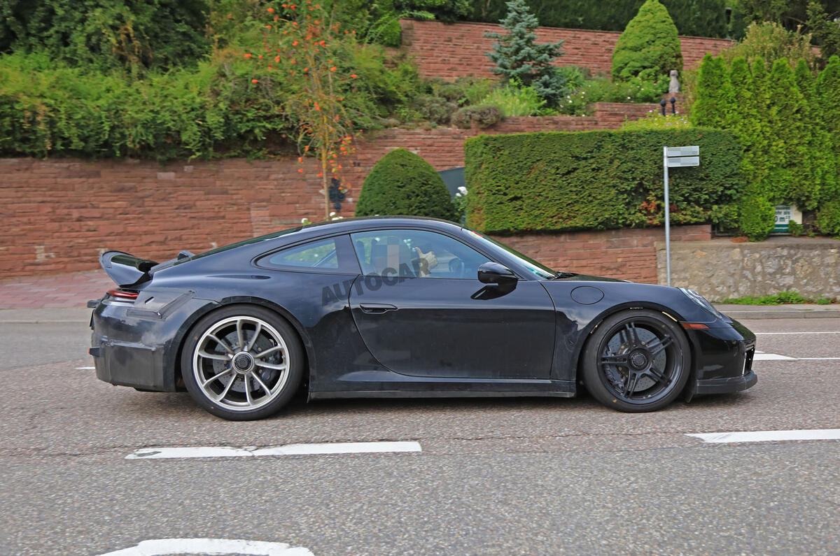 2020 Porsche 911 GT3 spotted testing side right