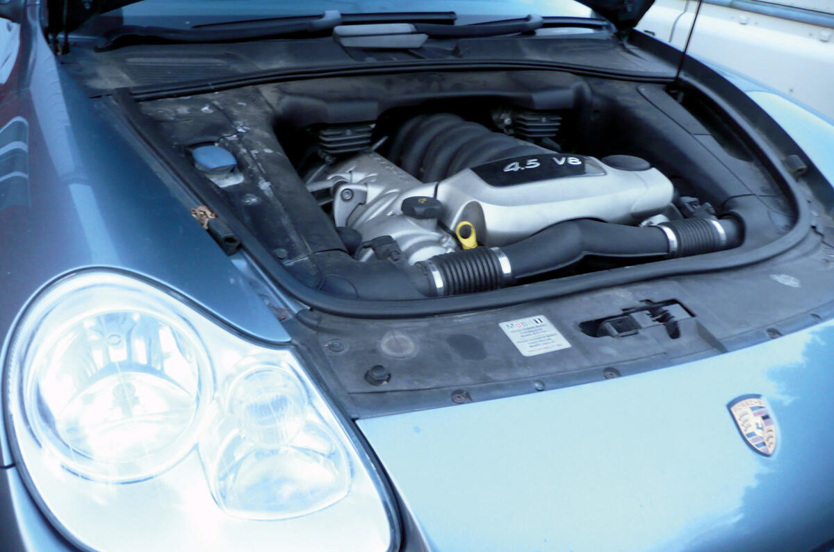 Porsche Cayenne - engine Porsche Cayenne - engine