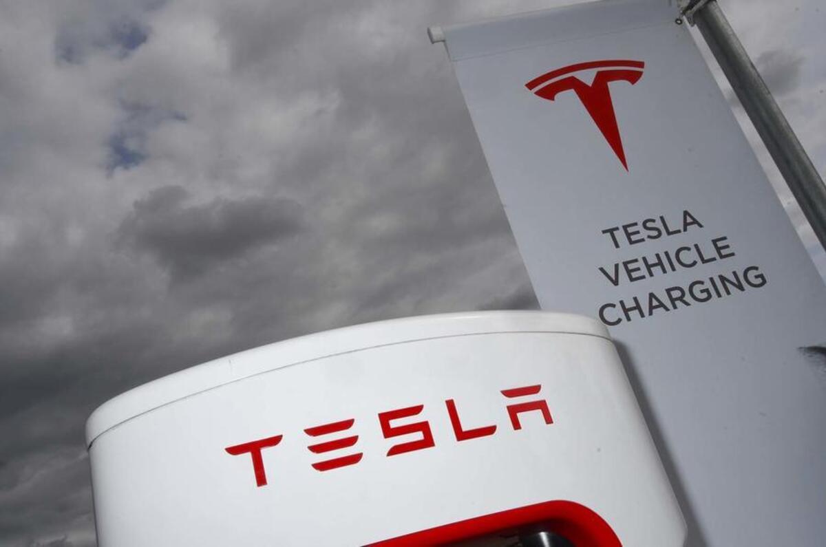 Tesla supercharger