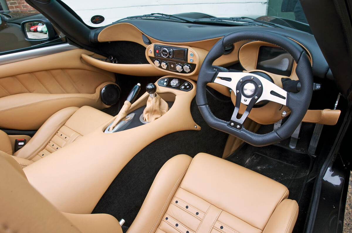 TVR Tuscan Vulcan - interior