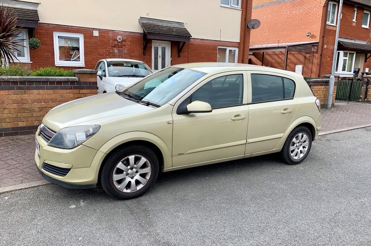 Vauxhall Astra - static side Vauxhall Astra - static side