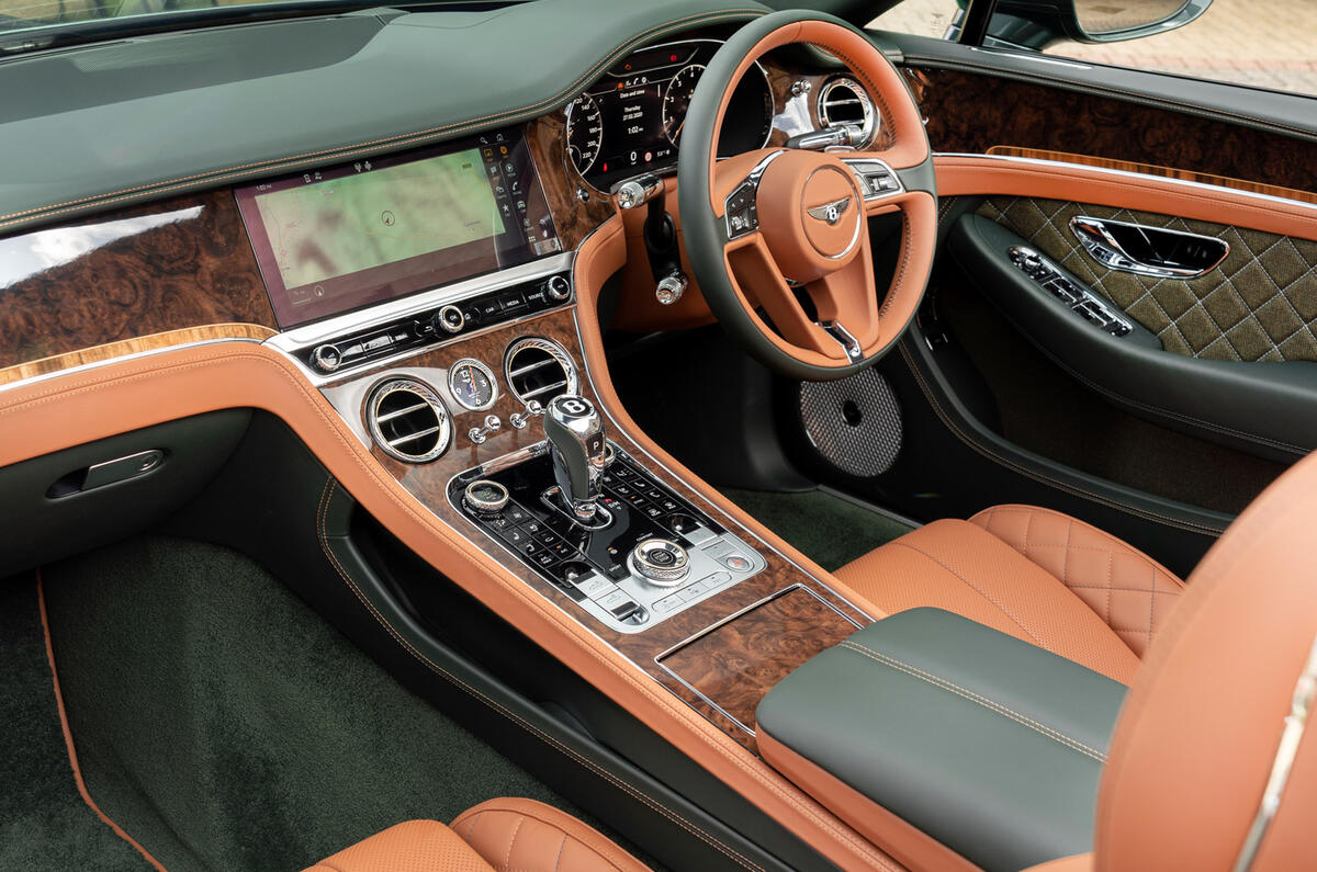 Bentley Mulliner Continental GT Convertible Equestrian Edition 2020 - interior Bentley Mulliner Continental GT Convertible Equestrian Edition 2020 - interior
