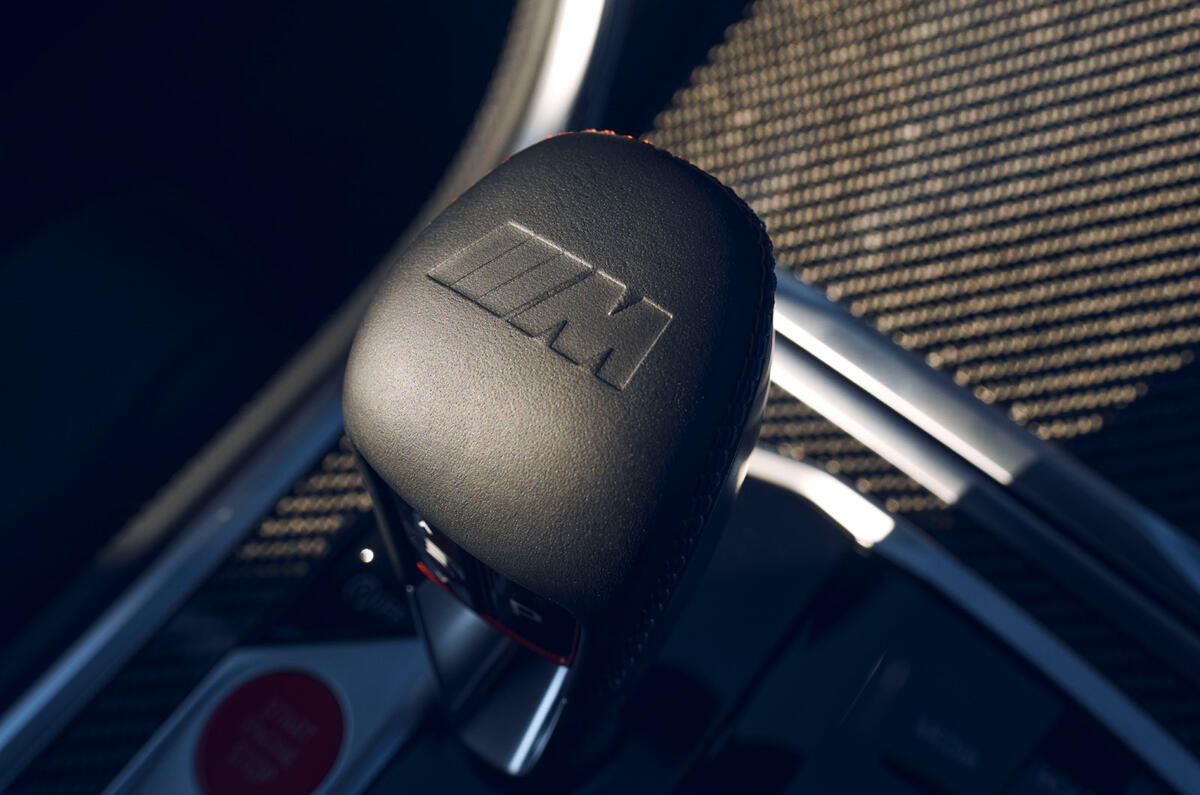 41 BMW M8 coupe LCI 2022 gearstick 41 BMW M8 coupe LCI 2022 gearstick