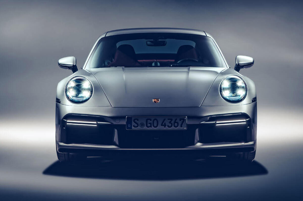 Porsche 911 Turbo S 2020 - stationary front Porsche 911 Turbo S 2020 - stationary front