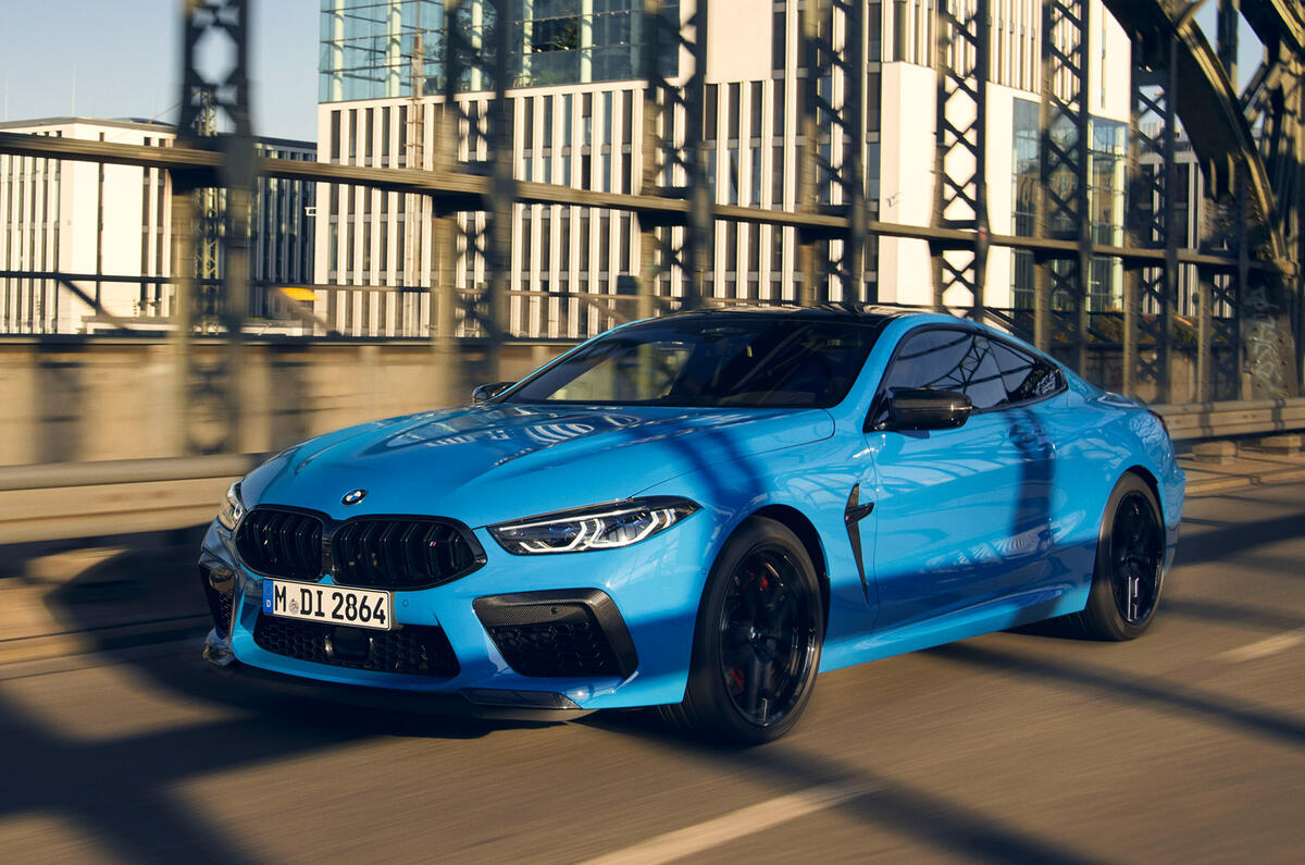 45 BMW M8 coupe LCI 2022 tracking front 45 BMW M8 coupe LCI 2022 tracking front